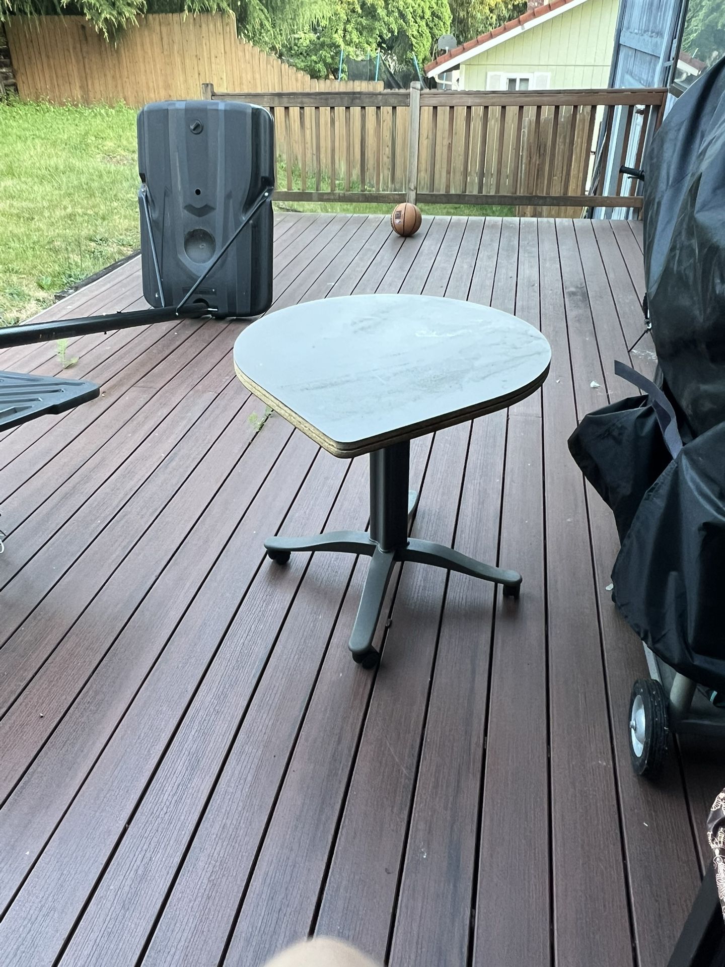 Table On Wheels Tear-drop Shape