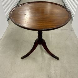 Brandt Antique Mahogany Pie Crust End Table (26” Diameter) / Firm Price