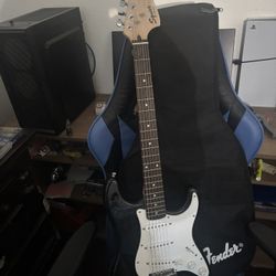 Squire Strat Fender