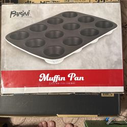 Parini Muffin Pan