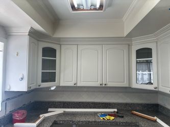 Kitchen wall cabinet (white)