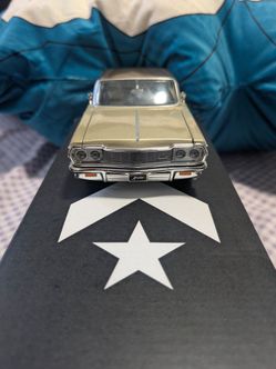 Jada Toys 1:24 Scale Street Low 1964 Chevy Impala Lowrider
