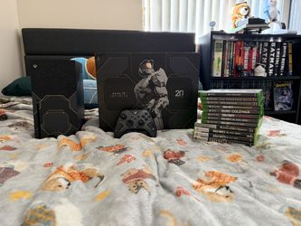 Xbox Series X 1TB Console Halo Infinite Limited Edition with Games