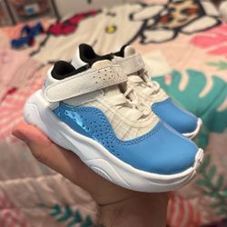 Toddler Jordan Shoes Size 6C