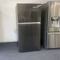 Samsung Refrigerator With Top Freezer 8TC6Z