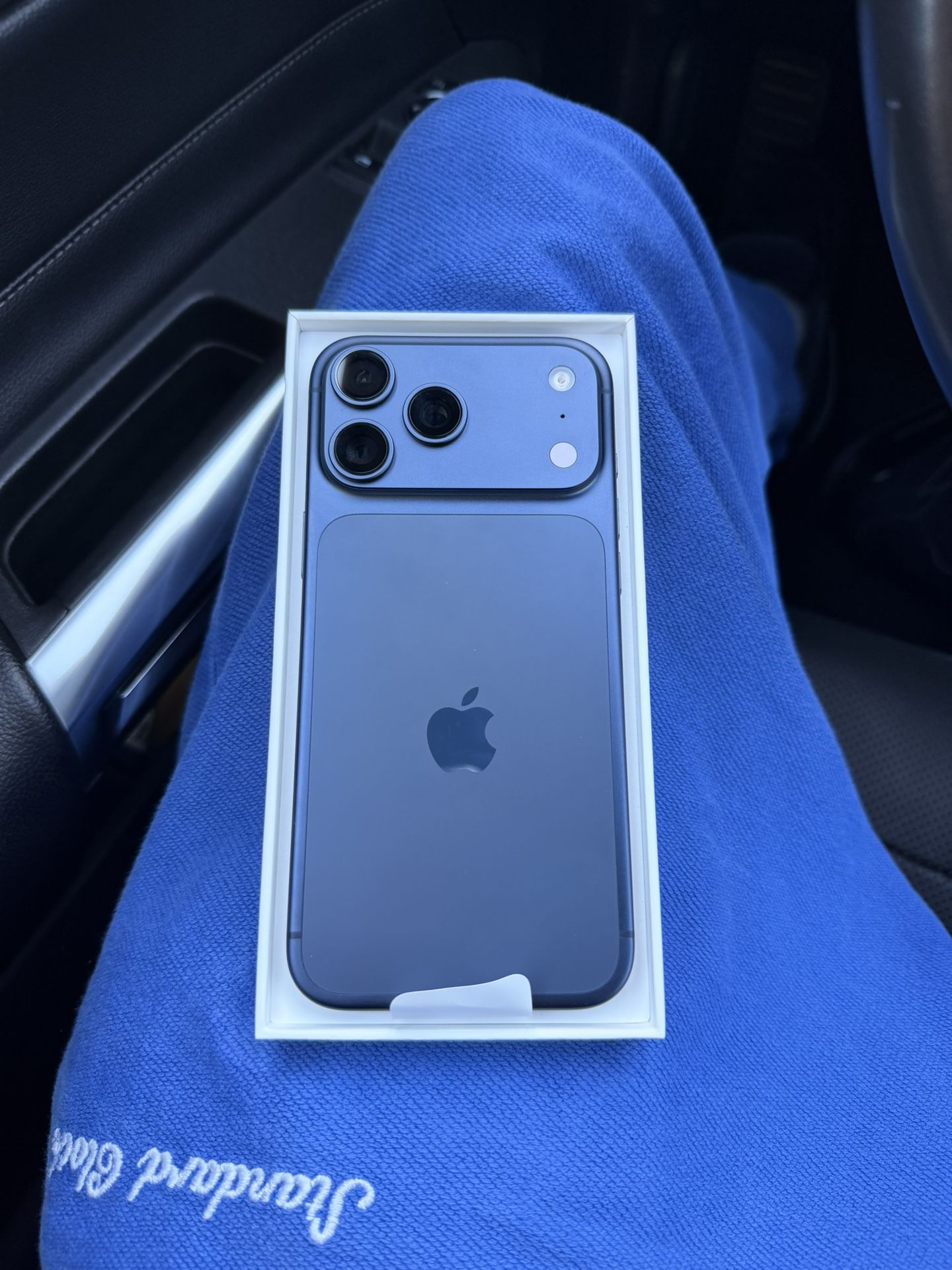 Apple iPhone 17 Pro Max Deep Blue 512GB UNLOCKED BRAND NEW