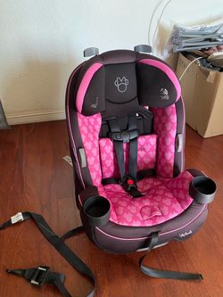 Minnie car chair