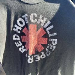 Red Hot Chili Peppers T Shirt Men’s Large 