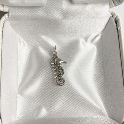 Holiday Gifts .925 Stamped Sterling Silver Seahorse Pendant 