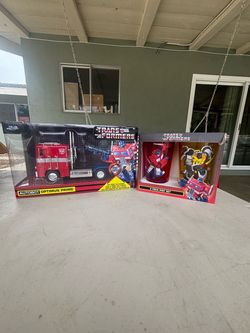 Transformers Autobot Optimus Prime Toy and Glassware Set