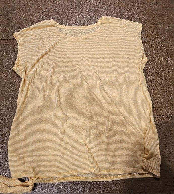 Ann Taylor Loft Sleeveless Top Yellow Size Small.