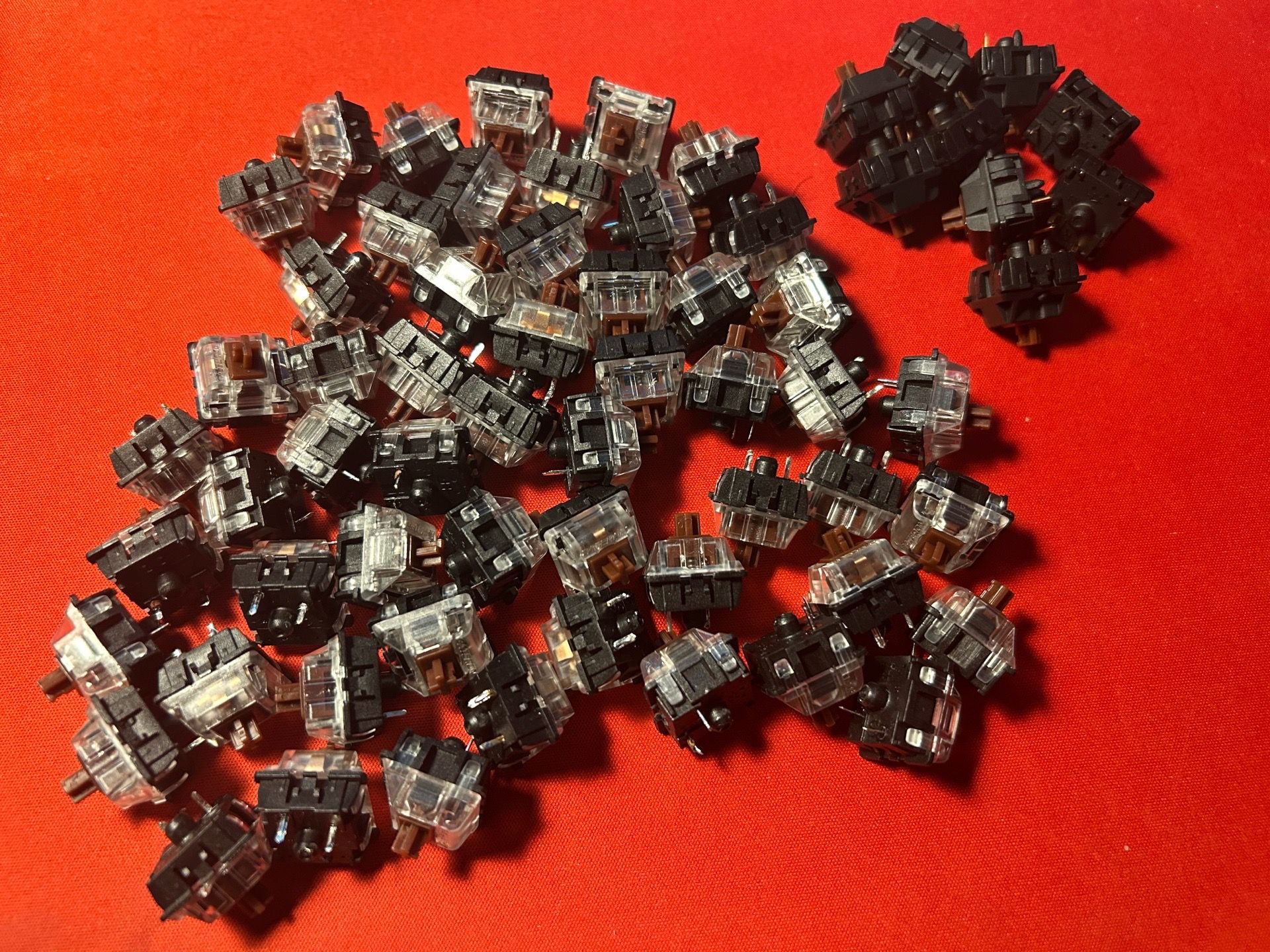 64x Gateron Brown Tactile Switches