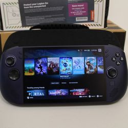 Legion Go S - MINT CONDITION with carrying case