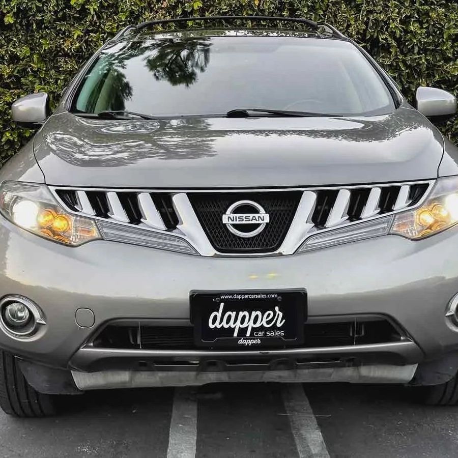 20 10 Nissan Murano LE