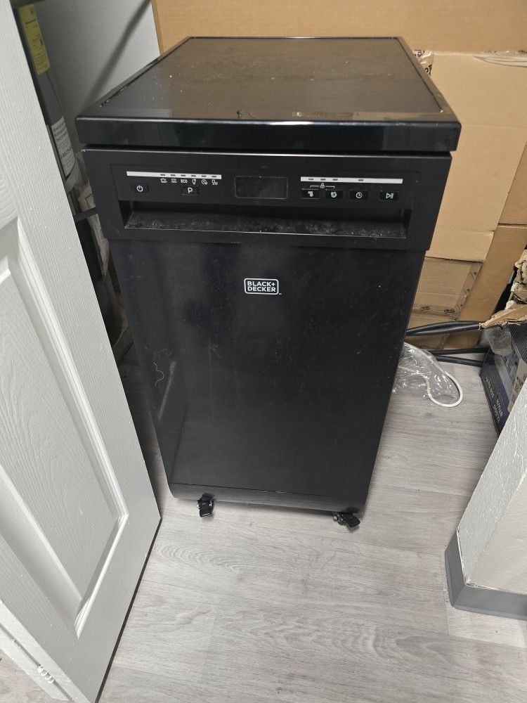 Black & Decker Portable Dishwasher On Wheels With Extended Hose