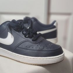 Nike Court Vision Low