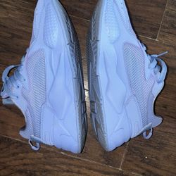 Ladies Running Shoes 