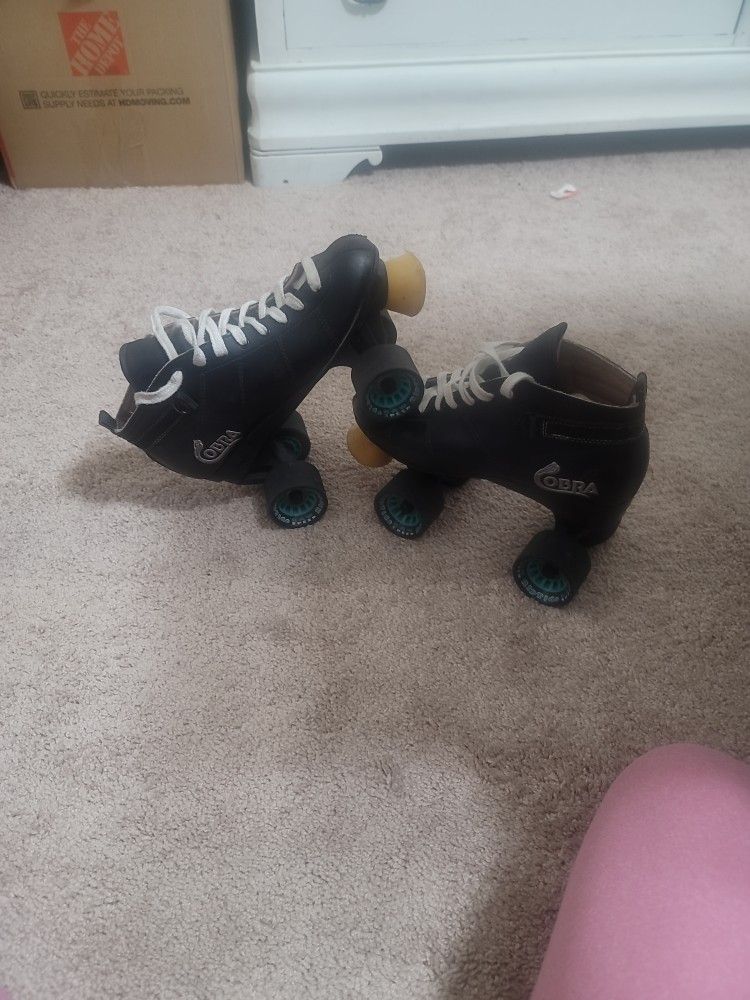 Mens Size 8 COBRA Skates Used