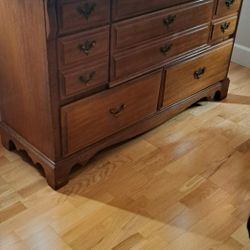 Sturdy Chest of Drawers 
