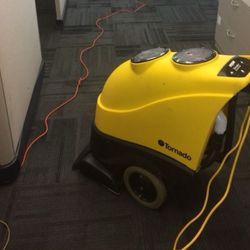Tornado Commercial Carpet Extractor