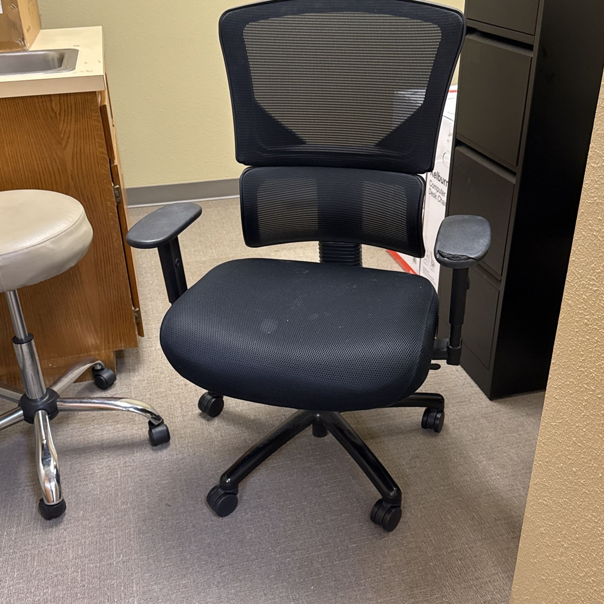 Office Chairs Free