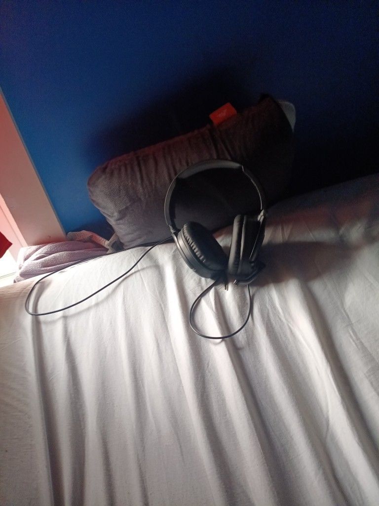 Black Turtle Beach Gaming Headphones