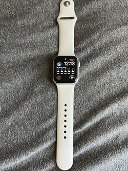 Apple Watch Series 5 , Great condition !