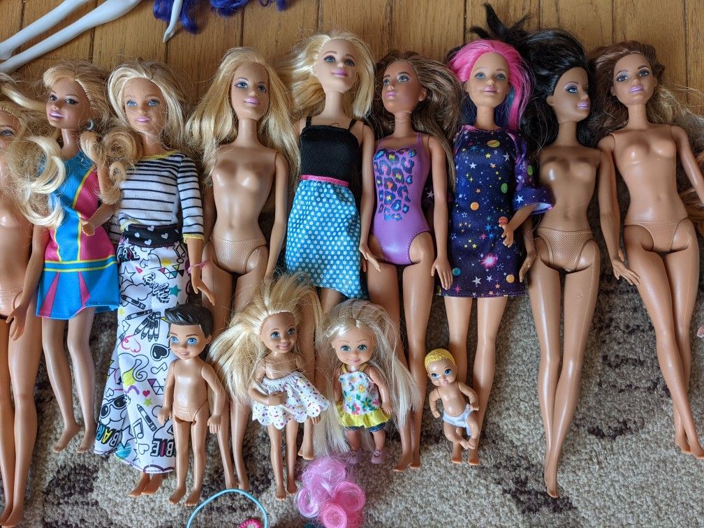 Barbie dolls, Clothing, and Accessories