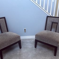 Lounge Chairs 