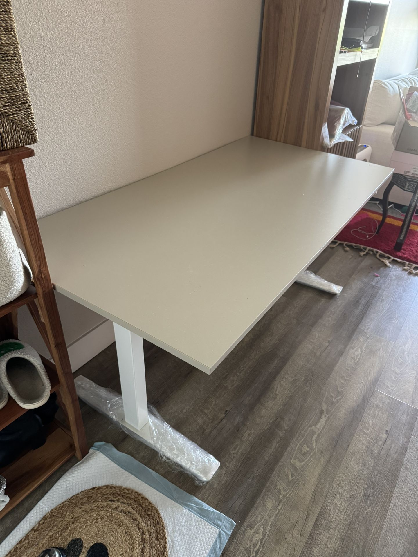 Ikea Manual Sit/Standing Desk w/ FREE White Boucle Swivel Chair!
