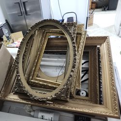 8 Vintage Frames