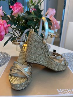 Fantastic New in Box  Michael Kors Shoes  Original
