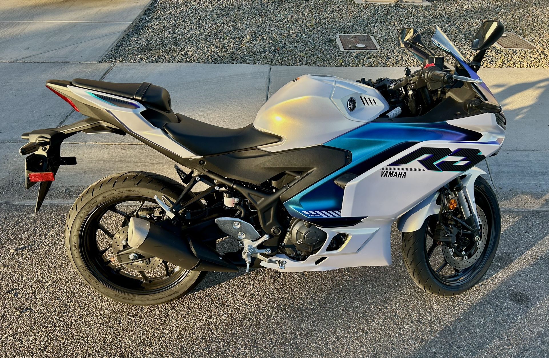 2025 Yamaha YZF- R3