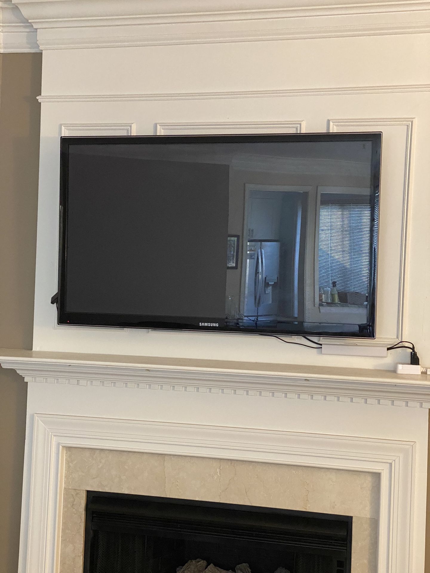 Samsung PN51D550 51 Inch 1080P HD/3D TV w/ Remote