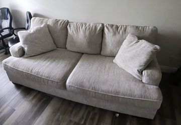 Comfy Full-size couch
