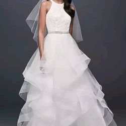 Davids Bridal Wedding Brand New Never Worn Dress Size 4 Stock No Customizations 