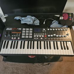 Akai Professional MPK49 MIDI keyboard controller