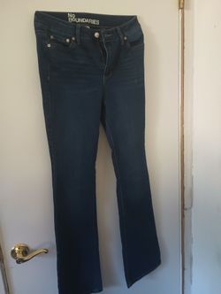 Women's Blue Jeans---))) No Boundaries Sz 6