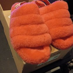 UGG FLUFF  YEAH  / ORANGE  SLIPPERS 