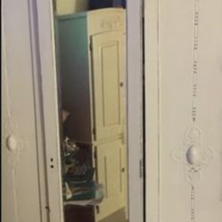 Cabinet/wardrobe/closet