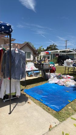 GARAGE SALE