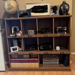 Bookshelf and Storage Organizer 