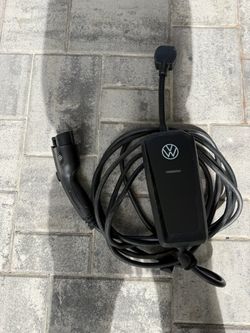 2024 Volkswagen ID4 charger