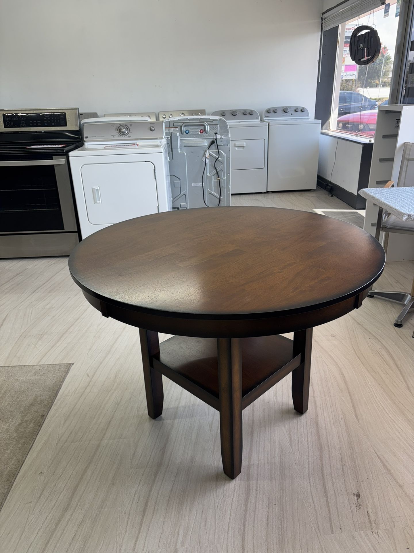 Pendwood Round Dining Table w/Merlot Finish