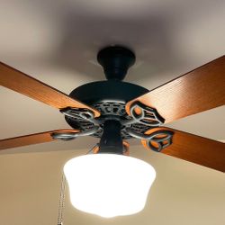 HUNTER ORIGINAL, 52-inch, 5-Blade Indoor/Outdoor Ceiling Fan with Light Kit - EXCELLENT CONDITION