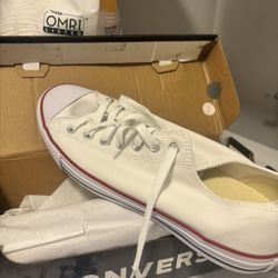 Men’s Converse Low tops white Size 12.5 New In Box 