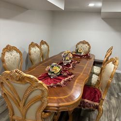 Beautiful China Cabinet And Table Set