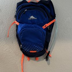 High Sierra Cragin 2.0L Reflective Camelback For Hiking Running