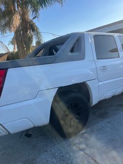White Pickup Truck Project / Parts Vehicle