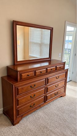 Bedroom set